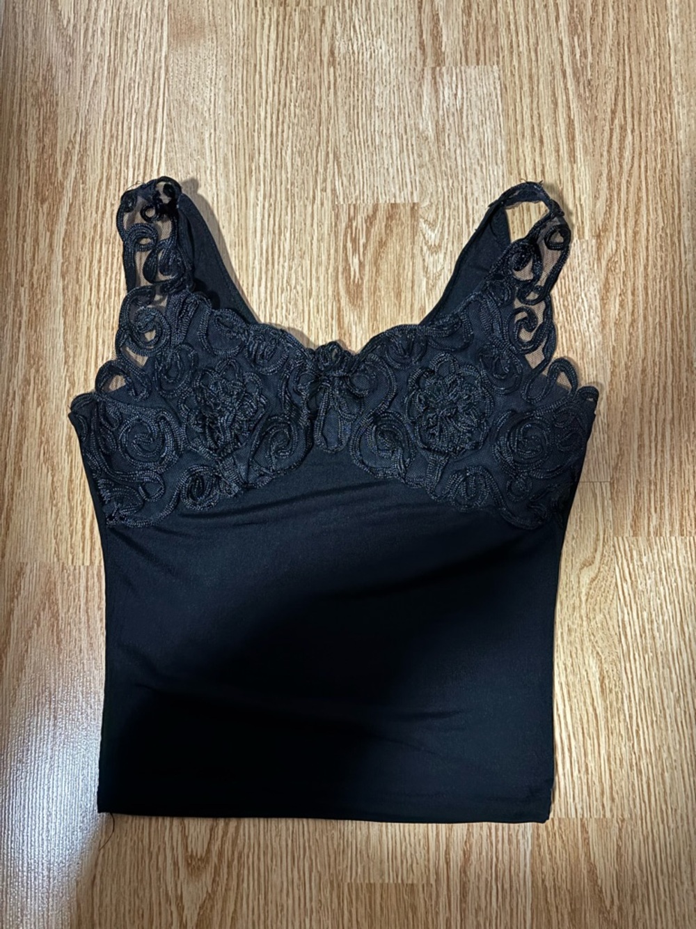 Vintage lace design going out top